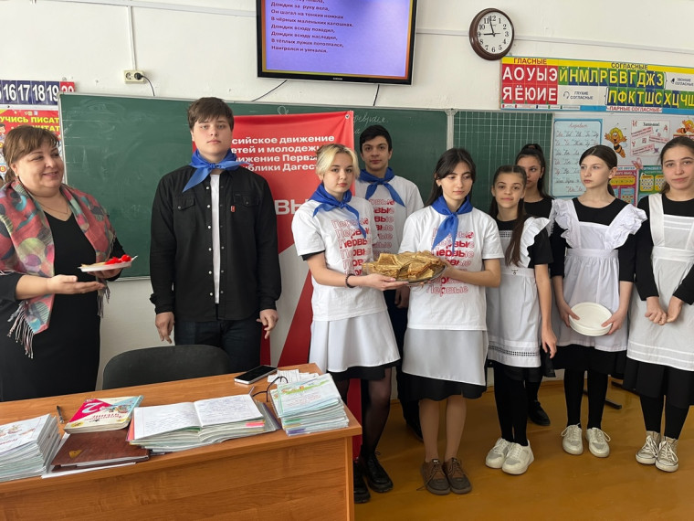 Первые уже отмечают масленицу! ?Совет Первых Кочубейской СОШ№1 совместно с учениками 6 « Г» класса уже проводят масленицу,примите и вы участие в этом приятном занятии!.